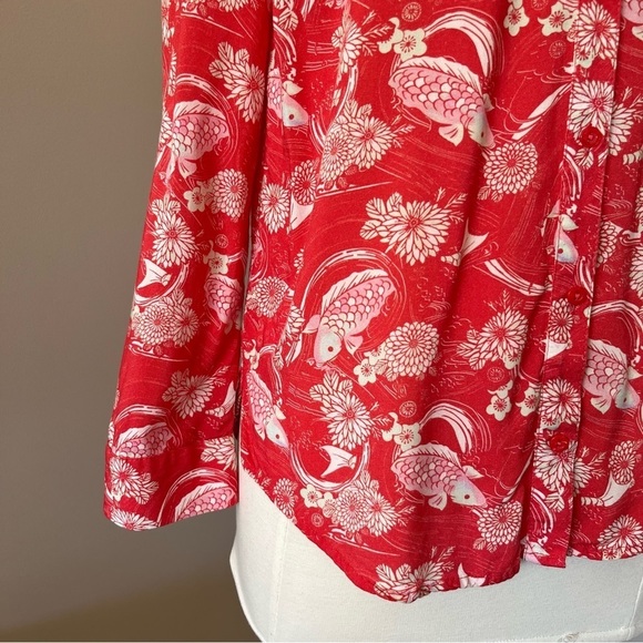 TOPSHOP Koi Fish Print Long Sleeve Button Down Top - Picture 4 of 7